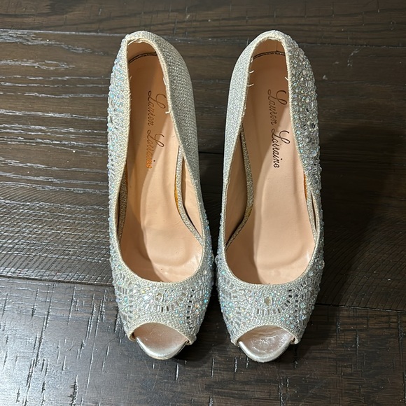 Lauren Lorraine Elissa 2 silver peep toe stiletto size 8 1/2 - Picture 2 of 3